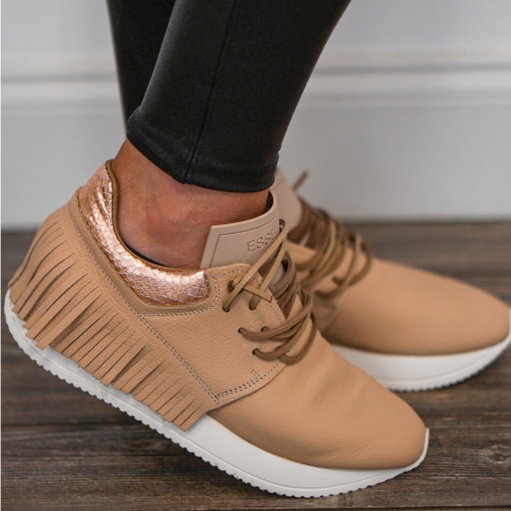 Esseutesse fringe sneaker